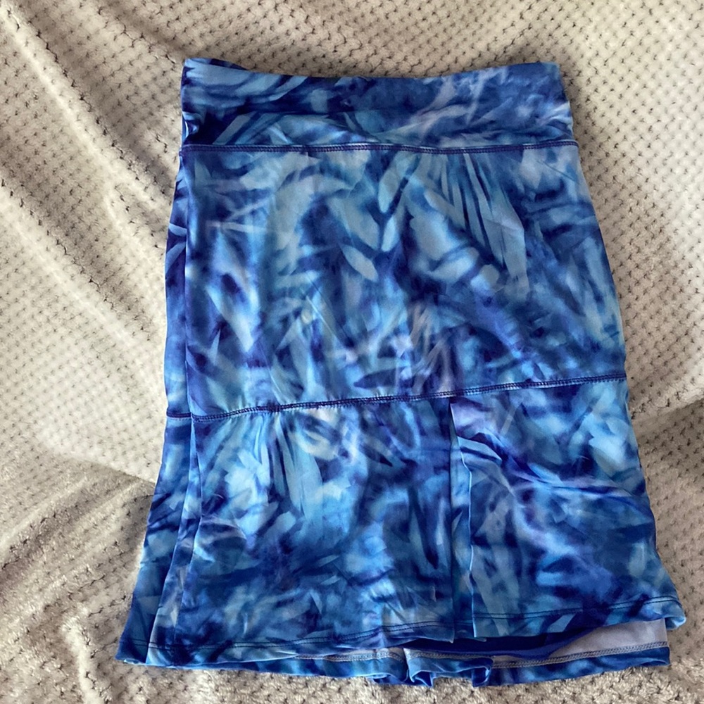 New with tags Skort, swim skirt. Blue and white. Size 3XL   Reel Legends